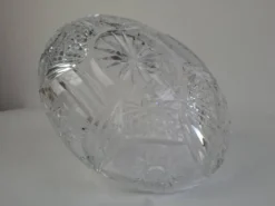 Panier en cristal taillé tchécoslovaque du milieu du XXe siècle