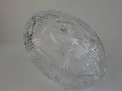 Panier en cristal taillé tchécoslovaque du milieu du XXe siècle