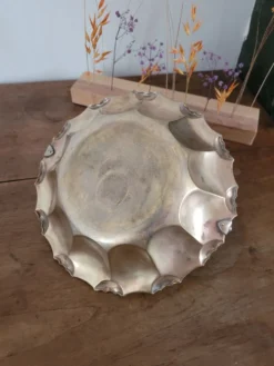 Panier festonné en laiton cuivré