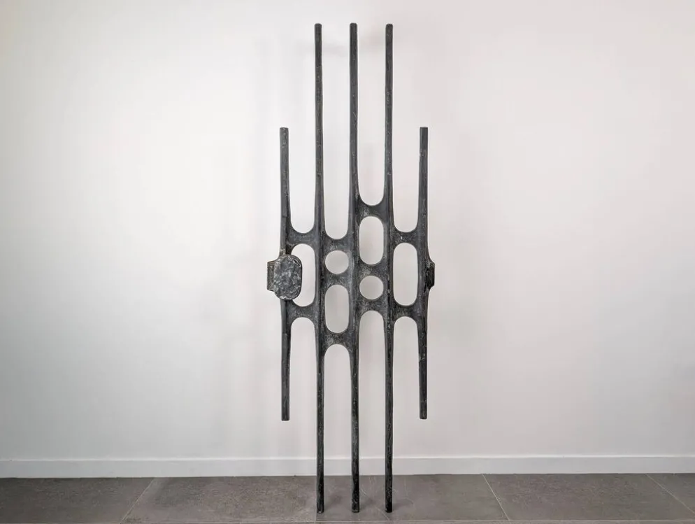 Panneau de porte brutaliste en aluminium moulé, années 1960
