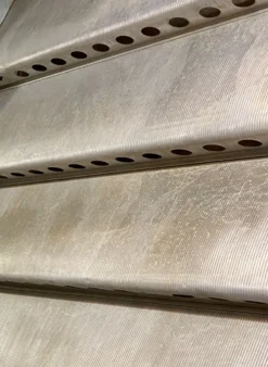 Panneau en aluminium gauffré Jean Prouvé Onde