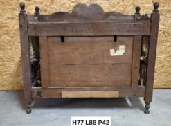 Pannetiére / meuble d’appoint a suspendre / noyer / XVIIIeme
