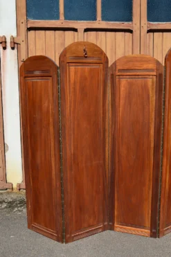 Paravent Art Deco à 7 panneaux sculptés aux insignes de la Légion Etrangère, vers 1940