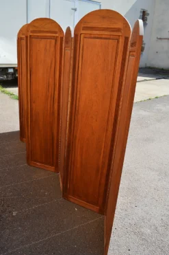 Paravent Art Deco à 7 panneaux sculptés aux insignes de la Légion Etrangère, vers 1940
