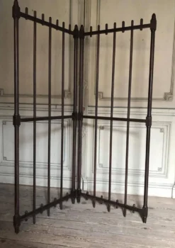 Paravent, clostra, grille en bois tourné