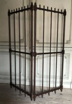 Paravent, clostra, grille en bois tourné