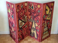 Paravent à décor de fils de laine, art "Huichol", Sofia Ribeira, 120 cm