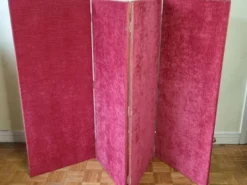 Paravent à décor de fils de laine, art 