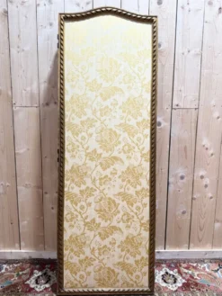 Paravent de style Louis XVI en soierie jaune et stuc doré