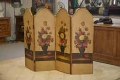 Paravent doré à la feuille peinture à l’huile à décor floral patine craquelée XIXème siècle
