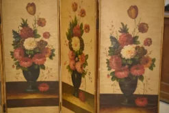 Paravent doré à la feuille peinture à l’huile à décor floral patine craquelée XIXème siècle