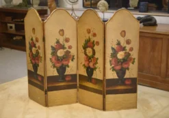 Paravent doré à la feuille peinture à l’huile à décor floral patine craquelée XIXème siècle