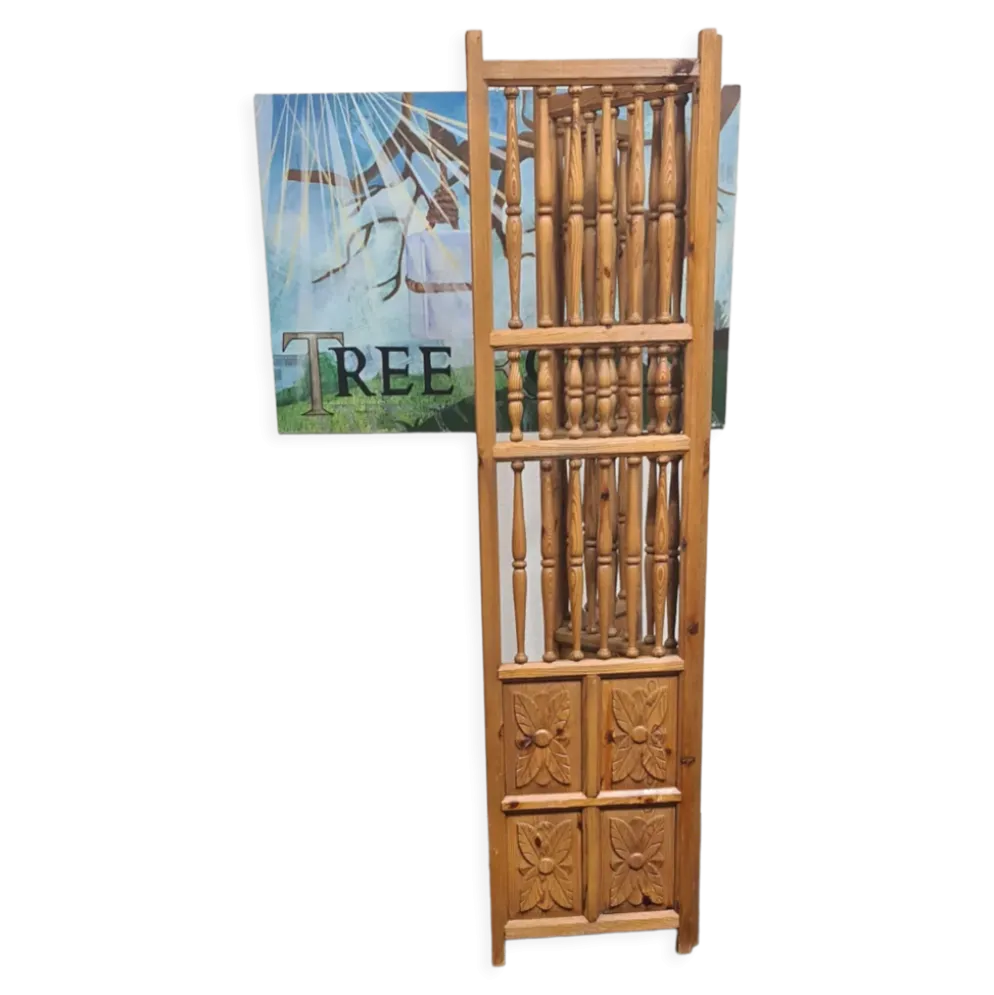 Paravent en bois sculpté vintage