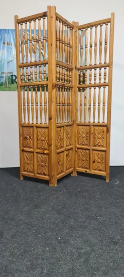 Paravent en bois sculpté vintage