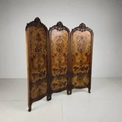 Paravent en cuir doré avec riche sculpture, vers 1860
