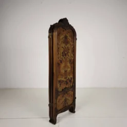 Paravent en cuir doré avec riche sculpture, vers 1860