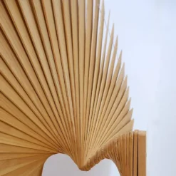 Paravent en pin en forme d'éventail de style moderne, France, années 1970 - Ø 113cm