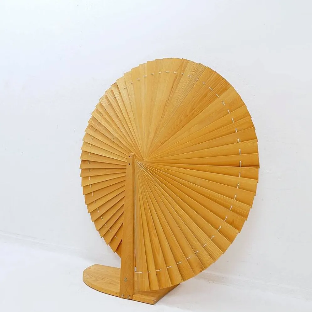 Paravent en pin en forme d'éventail de style moderne, France, années 1970 - Ø 113cm