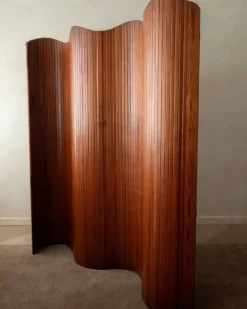 Paravent en pin patiné Art Déco par Jomain Baumann pour Baumann, France.