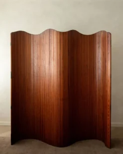 Paravent en pin patiné Art Déco par Jomain Baumann pour Baumann, France.