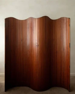 Paravent en pin patiné Art Déco par Jomain Baumann pour Baumann, France.