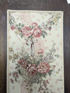 Paravent 4 feuilles en chêne garni de tapisserie fleurie années 30