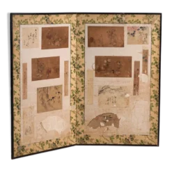 Paravent japonais ancien à deux feuilles avec collage de peintures – Japon, vers 1900