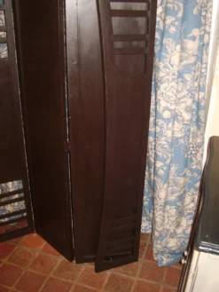 Paravent noir en bois