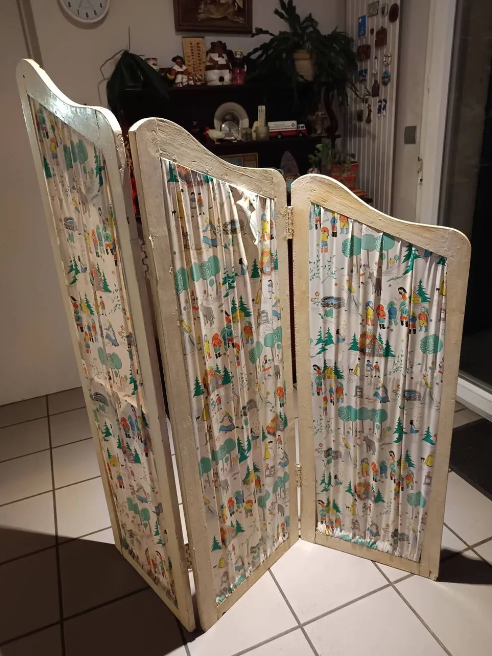 Paravent pour enfant vintage en bois 1950/1960 tissus conte de fées