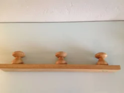 Patere en bois verni à trois tetes style scandinave / vintage années 60-70