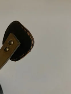 Patère Adnet en bronze et cuir 1950