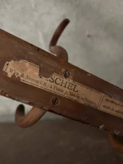 Patère ancienne bois courbé Fischel