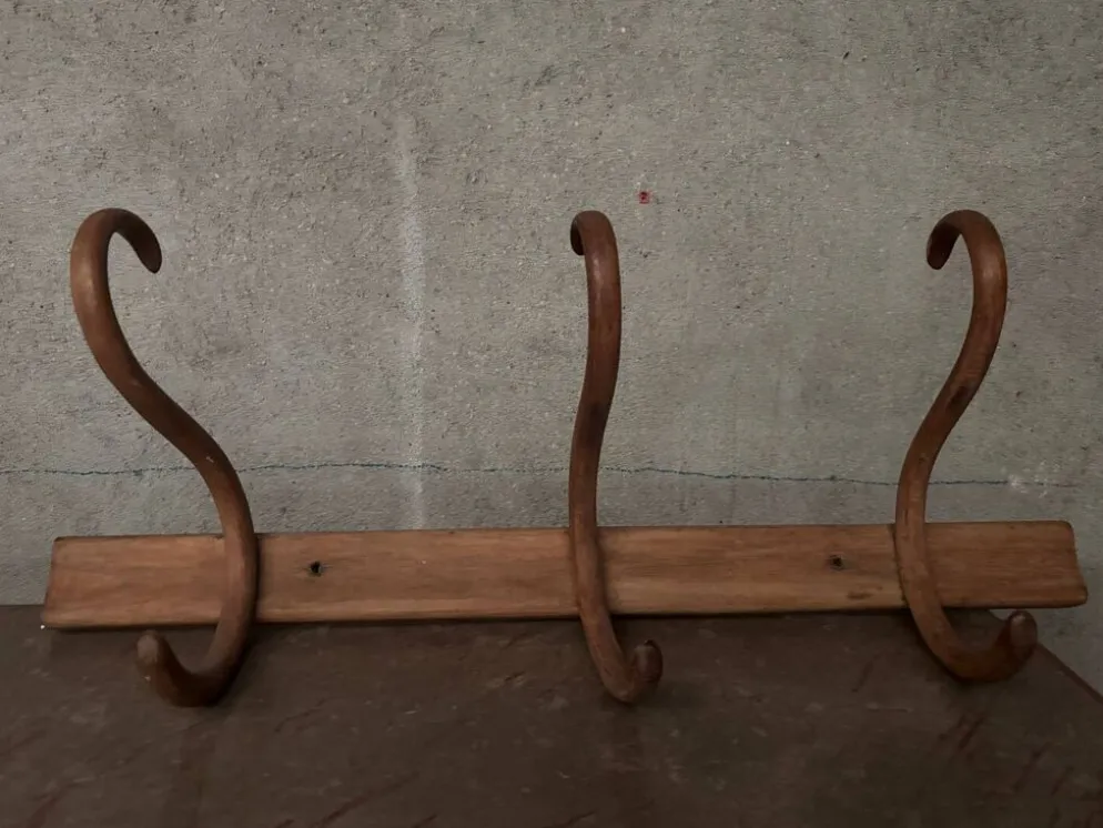 Patère ancienne bois courbé Fischel
