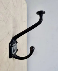 Patère ancienne en métal