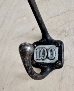 Patère ancienne en métal