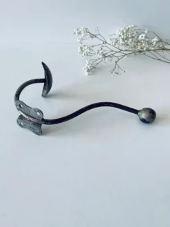 Patère ancienne en métal