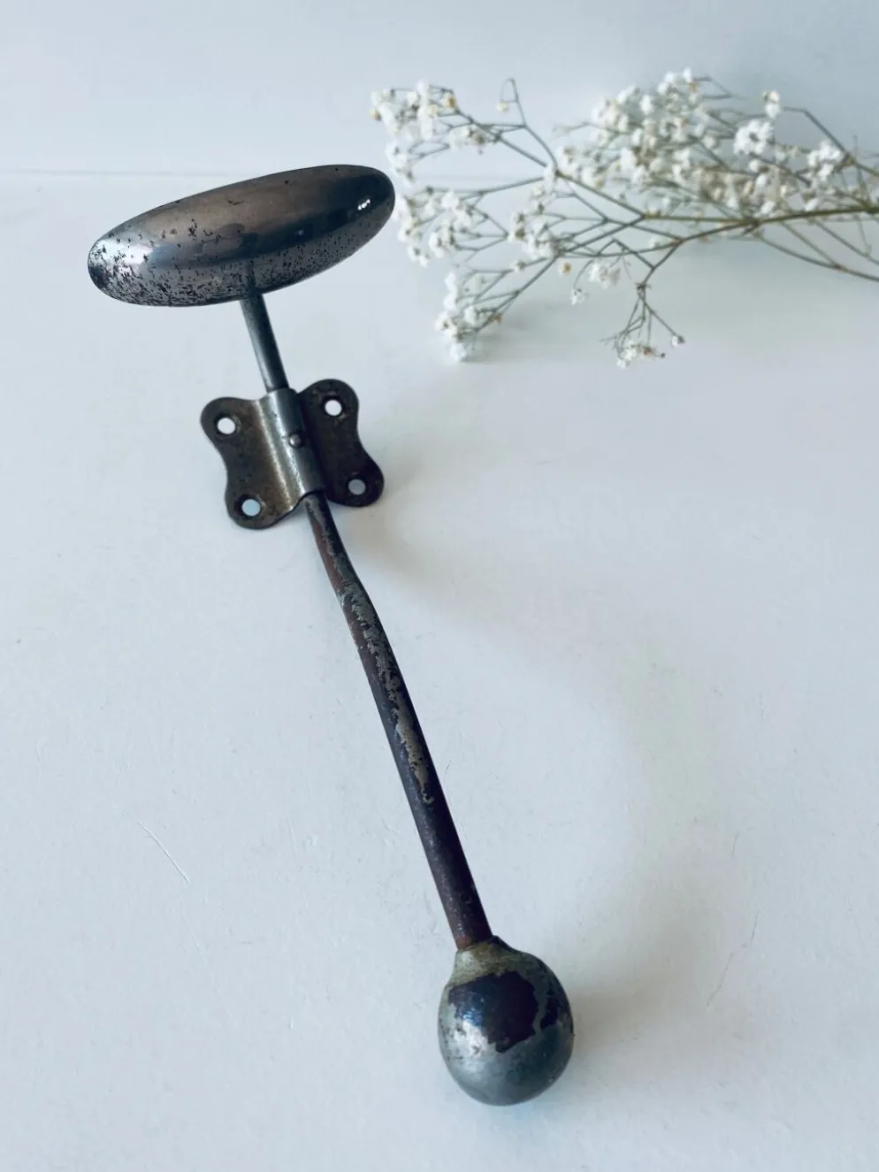 Patère ancienne en métal