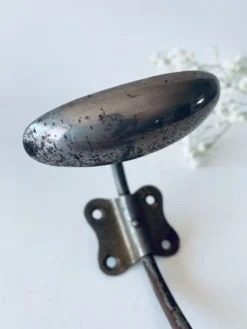 Patère ancienne en métal