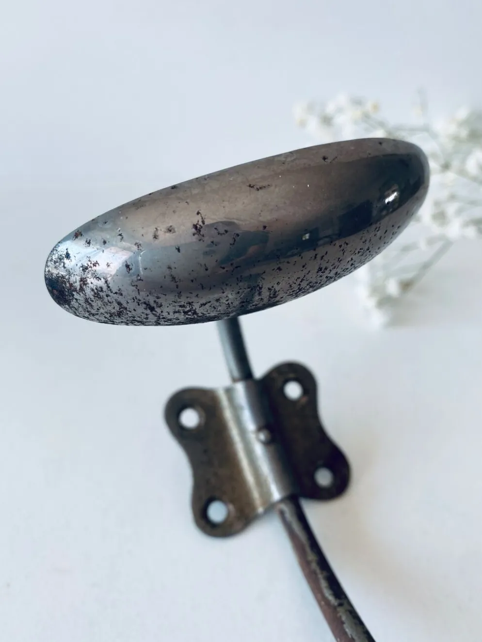 Patère ancienne en métal