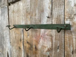 Patère ancienne, porte-manteau mural en métal vert, années 50
