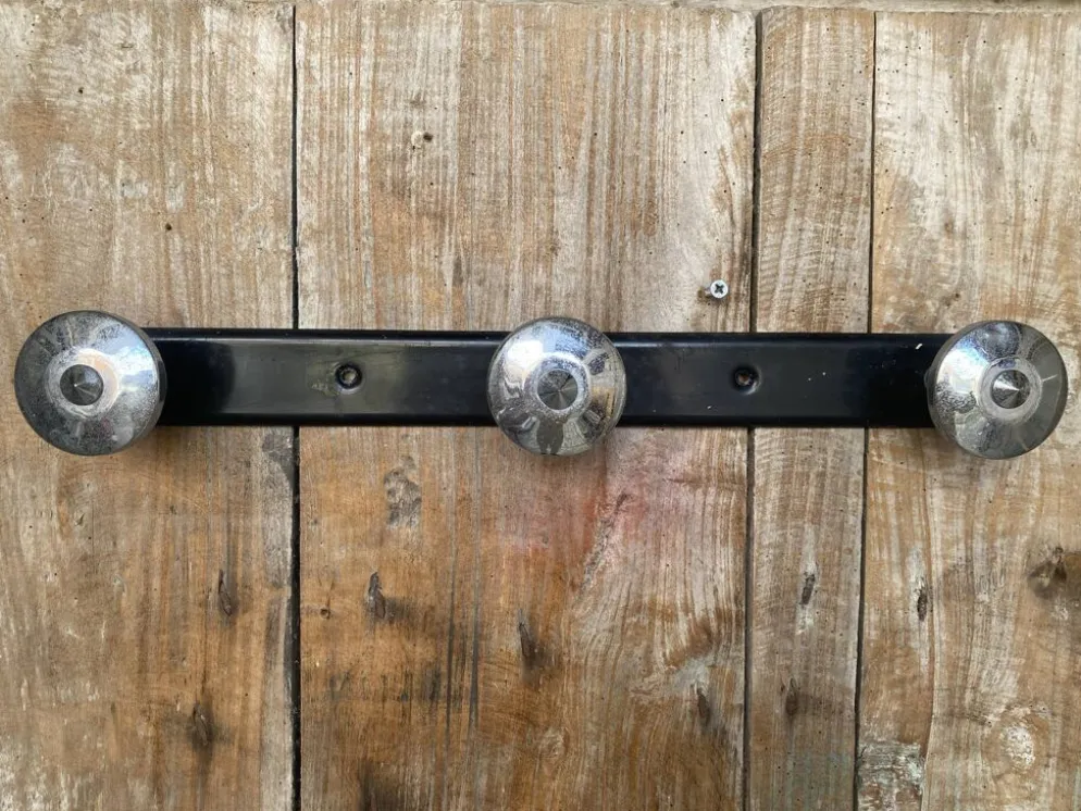 Patère ancienne, porte-manteau en métal noir et chromé vintage