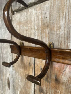 Patère ancienne, porte-manteau style Thonet, Baumann en bois courbé 1900