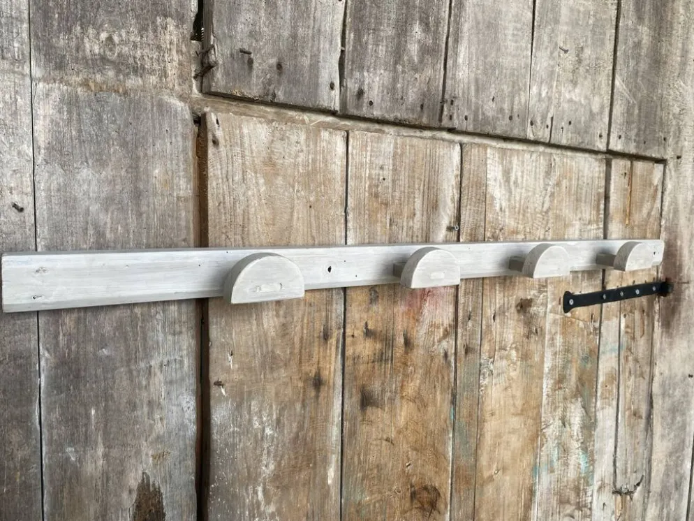 Patère ancienne, porte-manteau mural en bois blanc, années 60