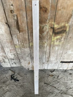 Patère ancienne, porte-manteau mural en bois blanc, années 60