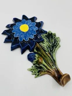 Patère crochet fleur en céramique belge André Bayer