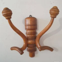 Patère double en bois courbé