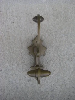 Patère en bronze