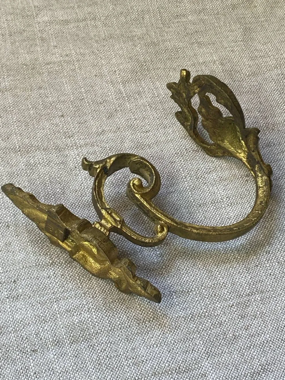 Patère en bronze fin XIXe