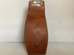 Patère en cuir style Jacques Adnet