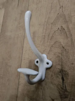 Patère en fonte émaillée